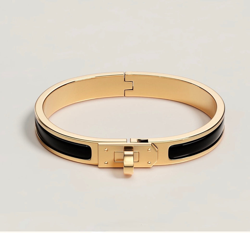 Mini Clic Kelly Bracelet Black in Gold - B001