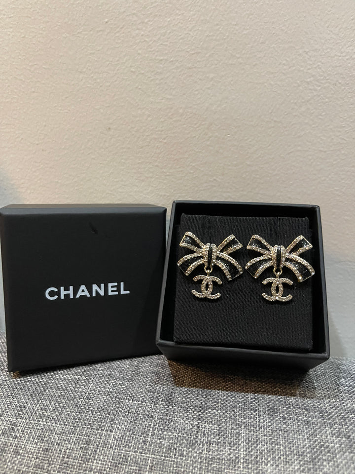 Luxury Crystal Bow CC Earrings - E022
