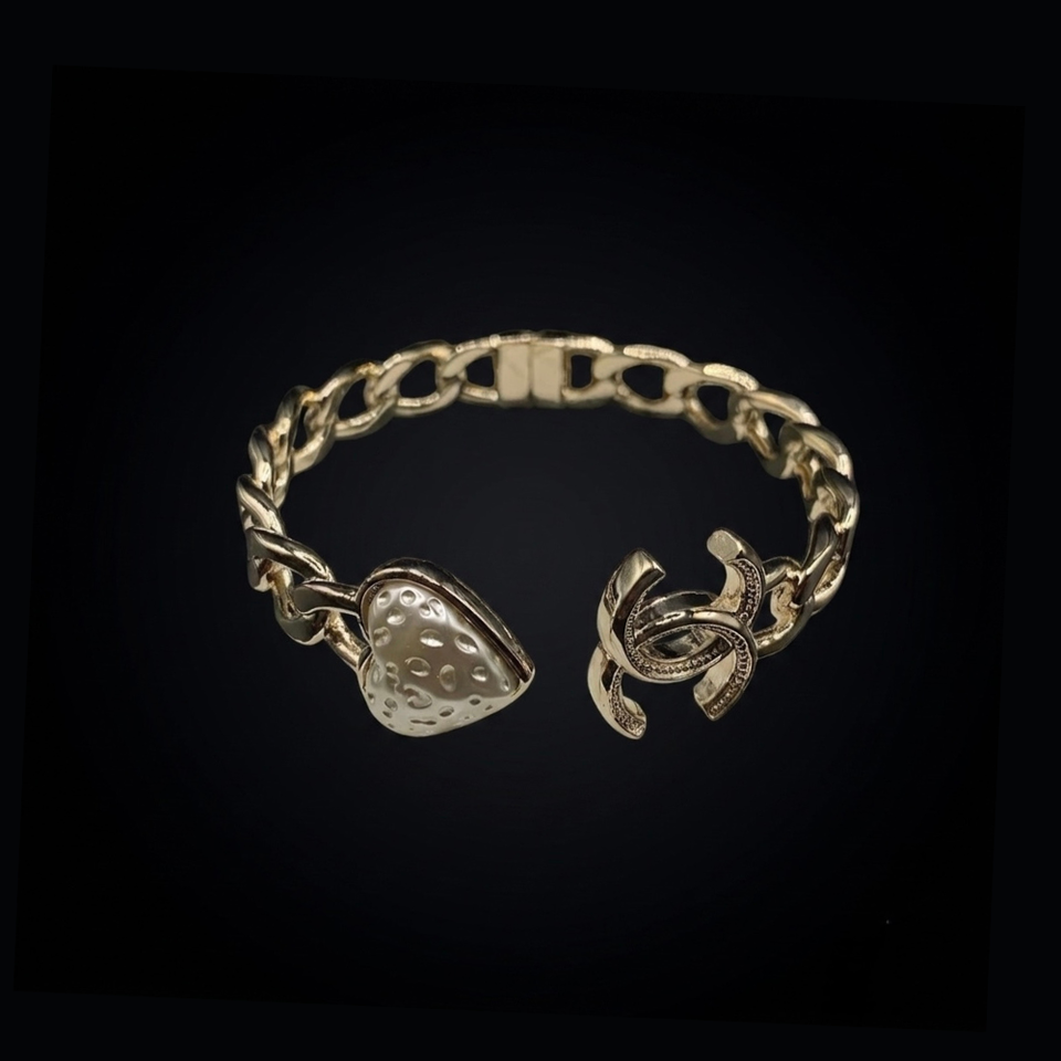 CC Textured Heart Open Cuff Bracelet - B012