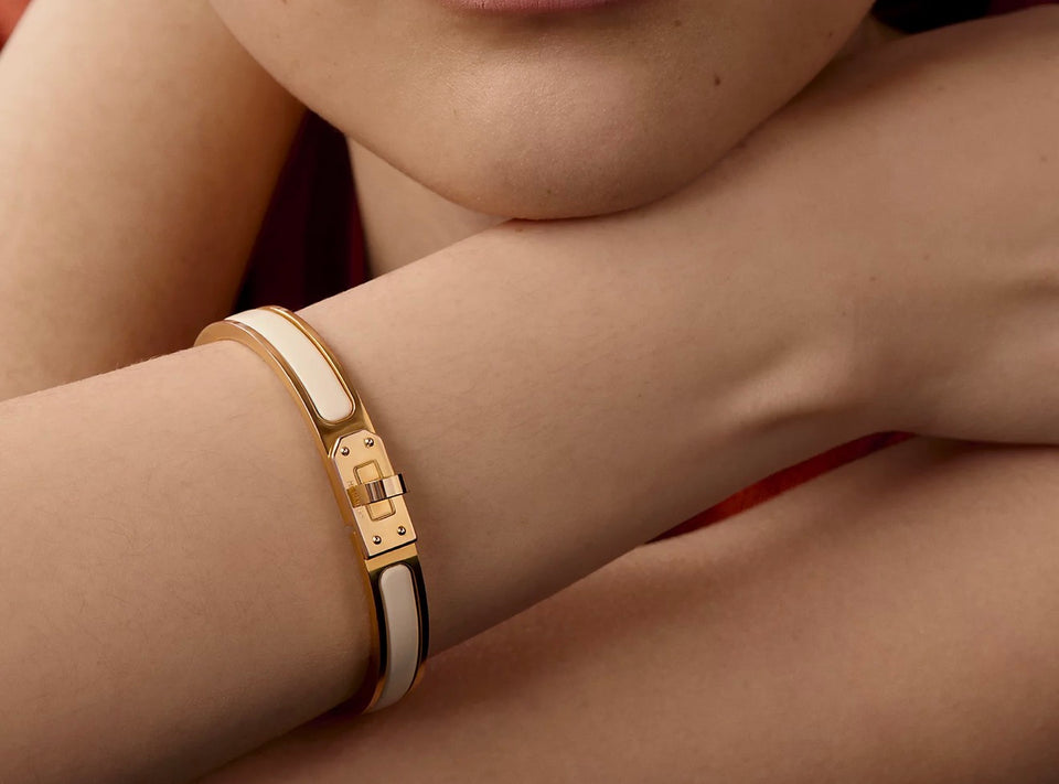 Mini Clic Kelly Bracelet White in Gold - B002