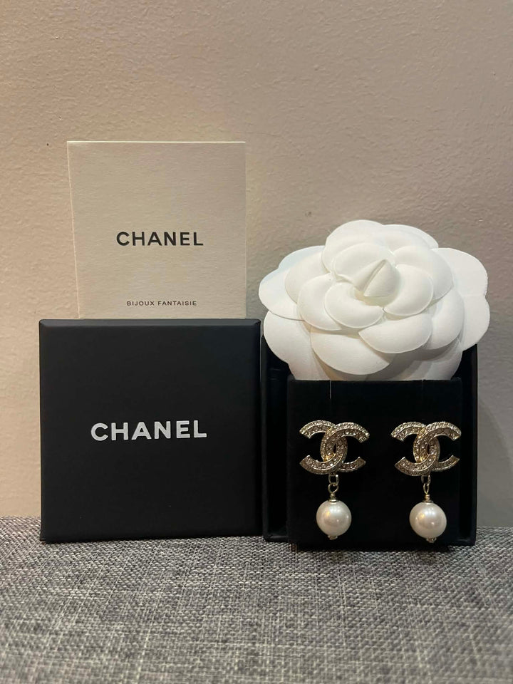 Classic Pearl Drop CC Earrings - E012