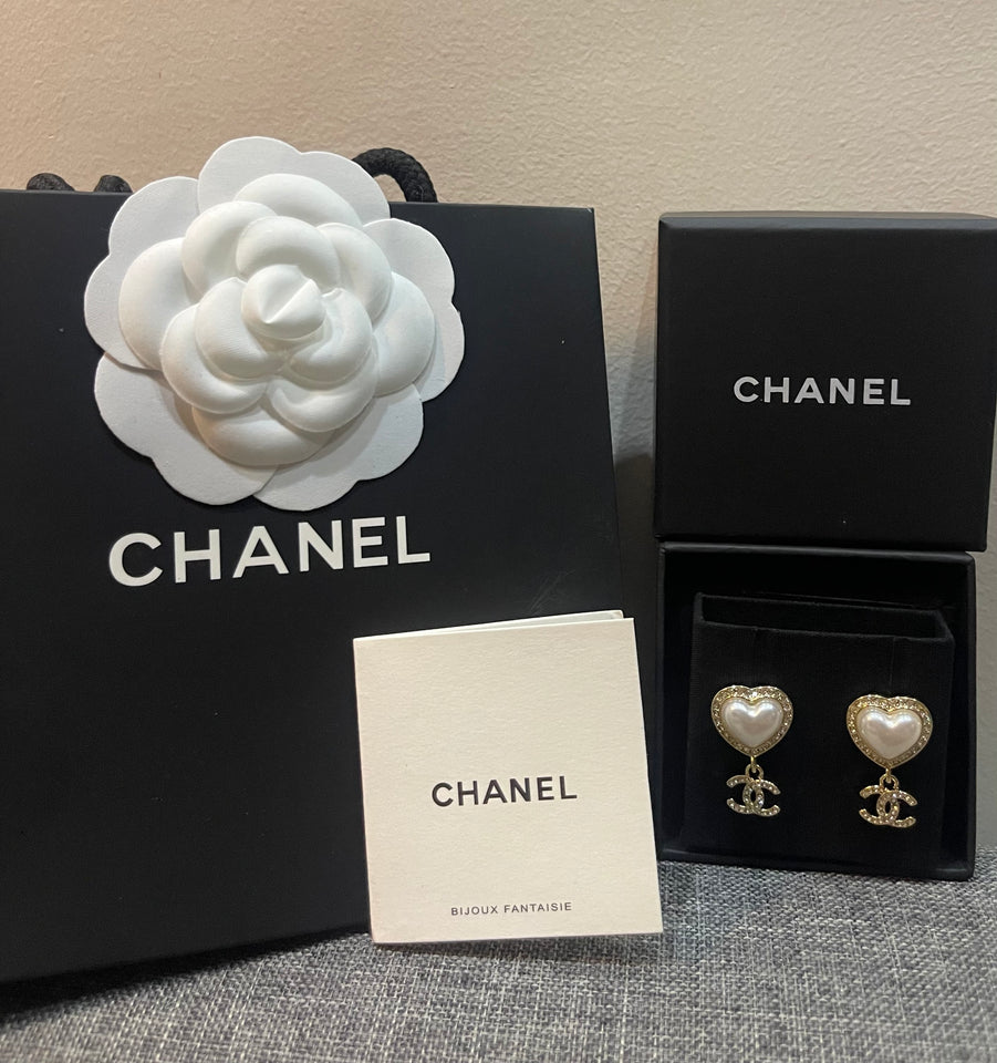 Pearl Heart Drop Earrings - E027