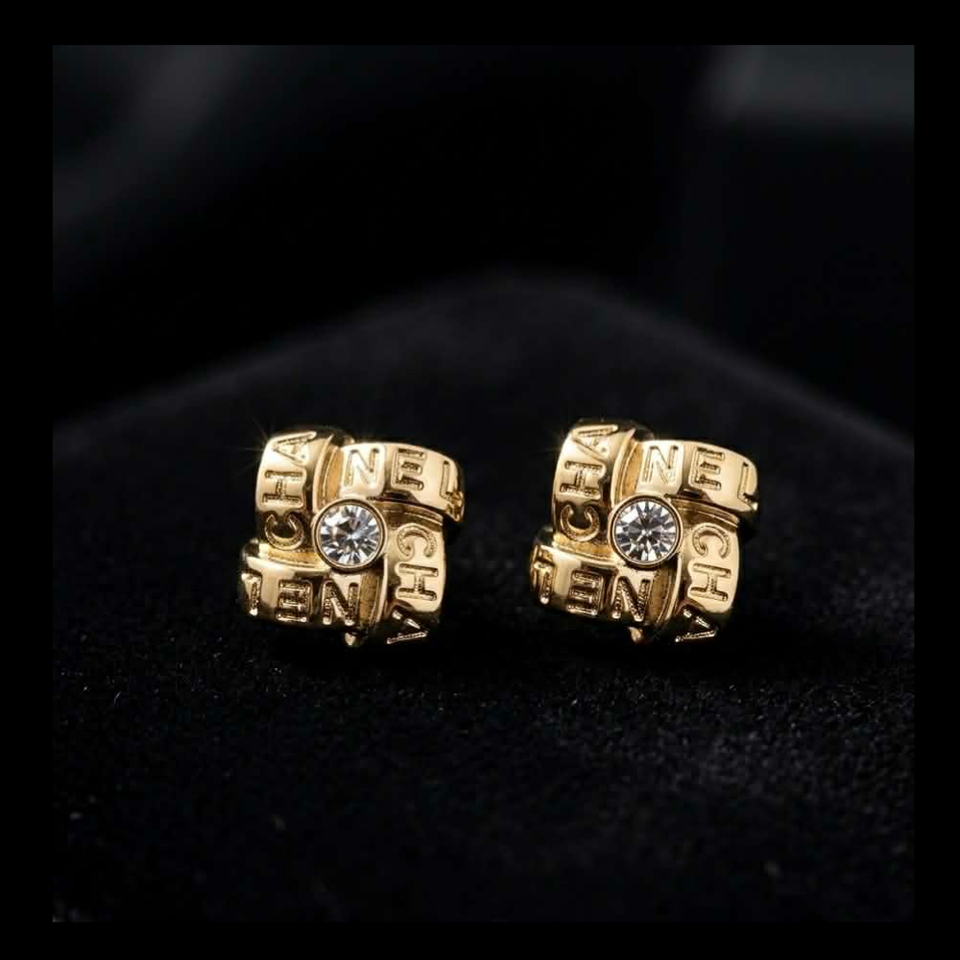 Square Shaped Stud Earrings - E004