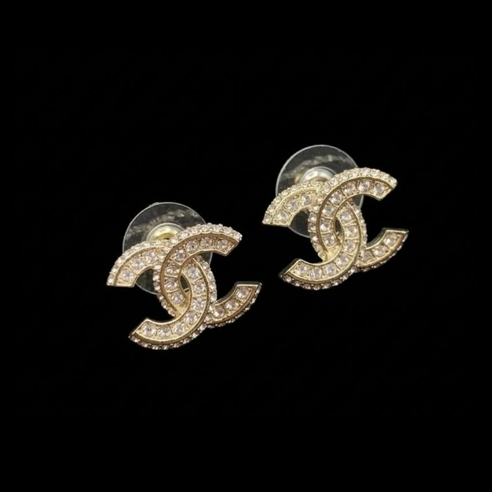Classic CC Medium Stud Earrings - E017