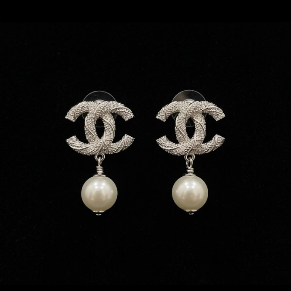 Elegant Pearl Drop Silver Earrings - E023