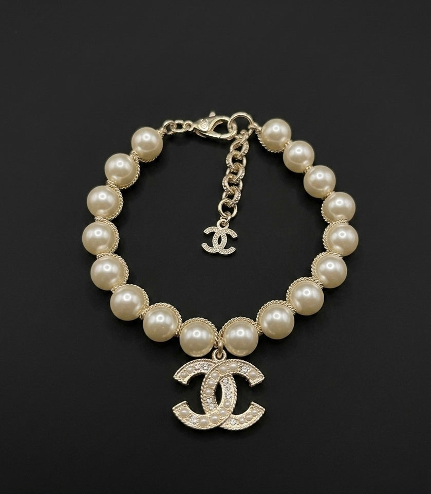 CC Pearl Bracelet - B011
