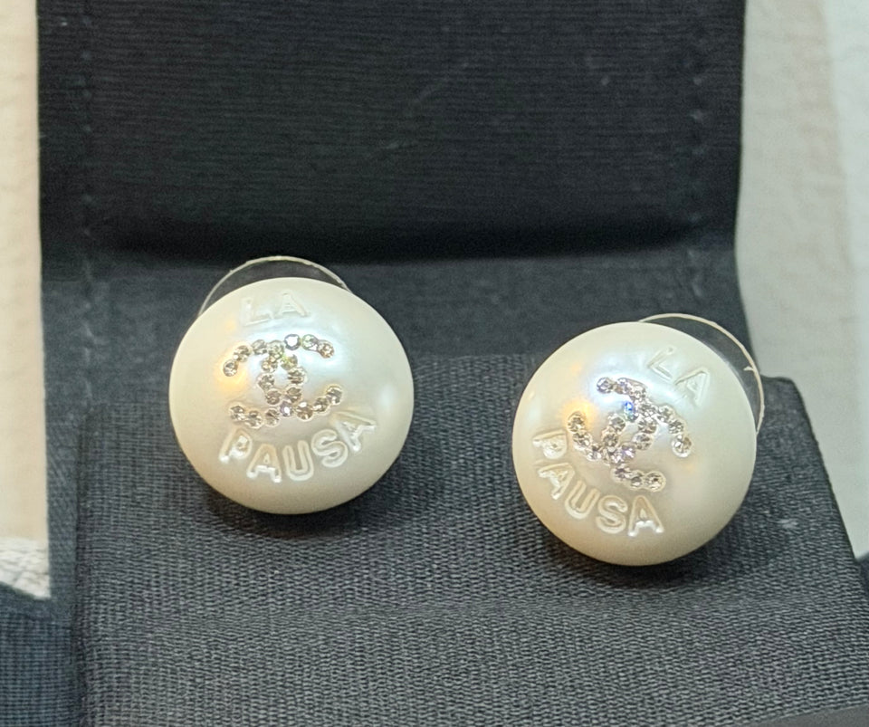 LA PAUSA Round Pearl CC Earrings - E045