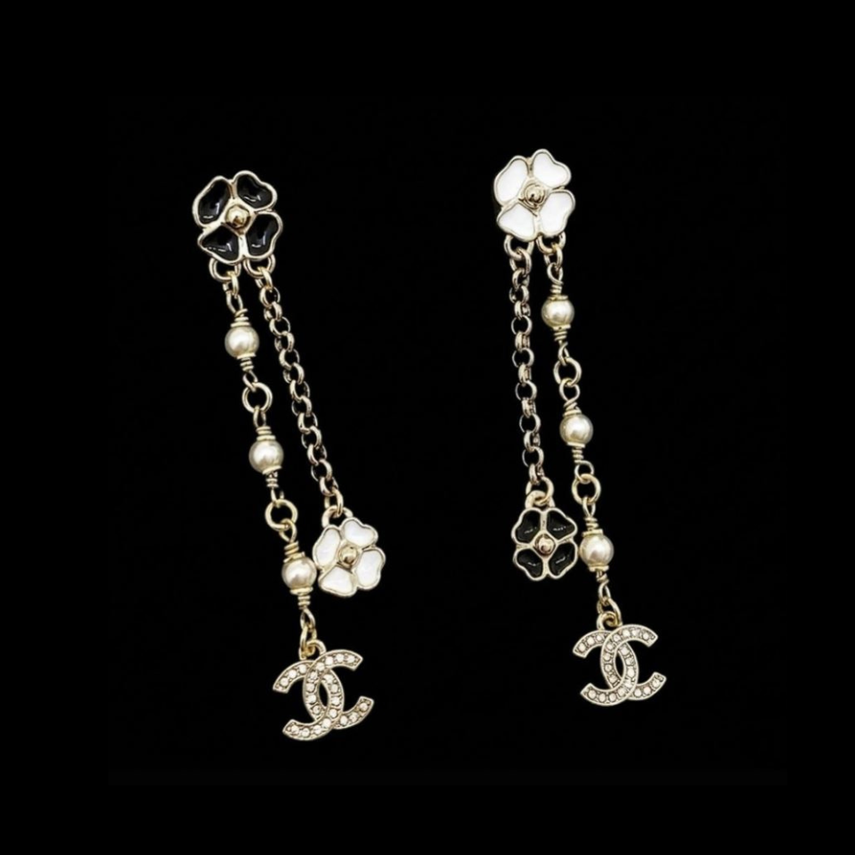 Camellia Black White Long Drop Earrings - E028