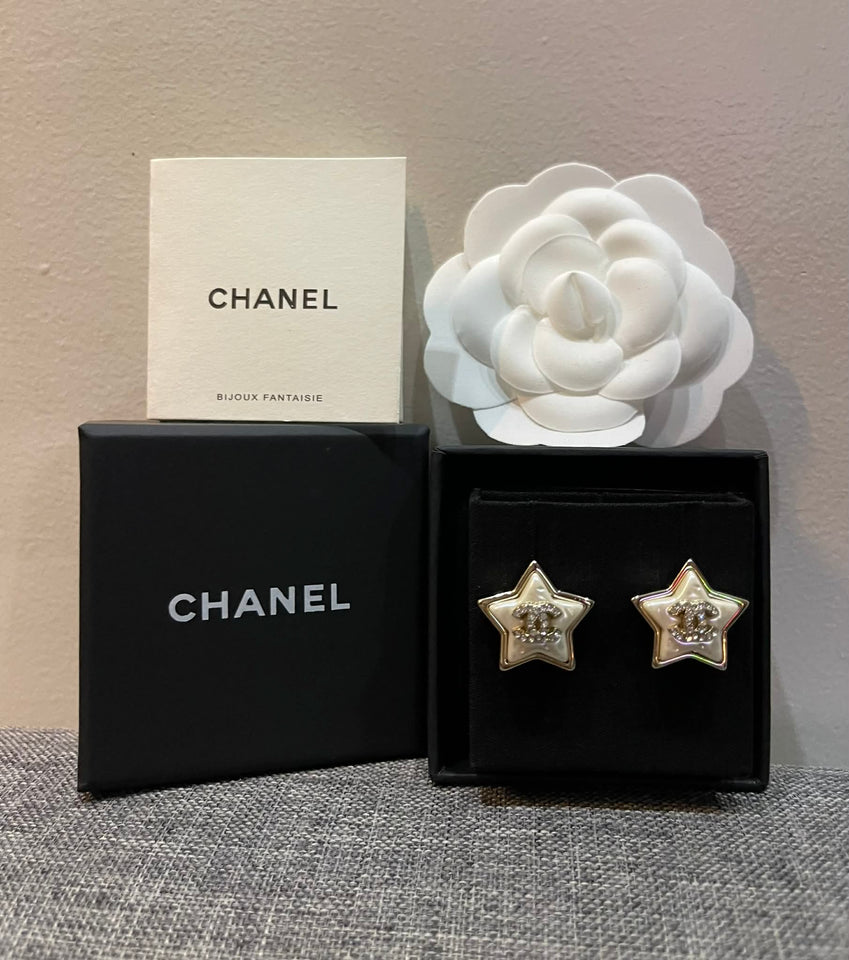 Vintage Star Pearl Stud Earrings – E011