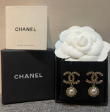 CC Scalloped Pearl Drop Earrings - E015